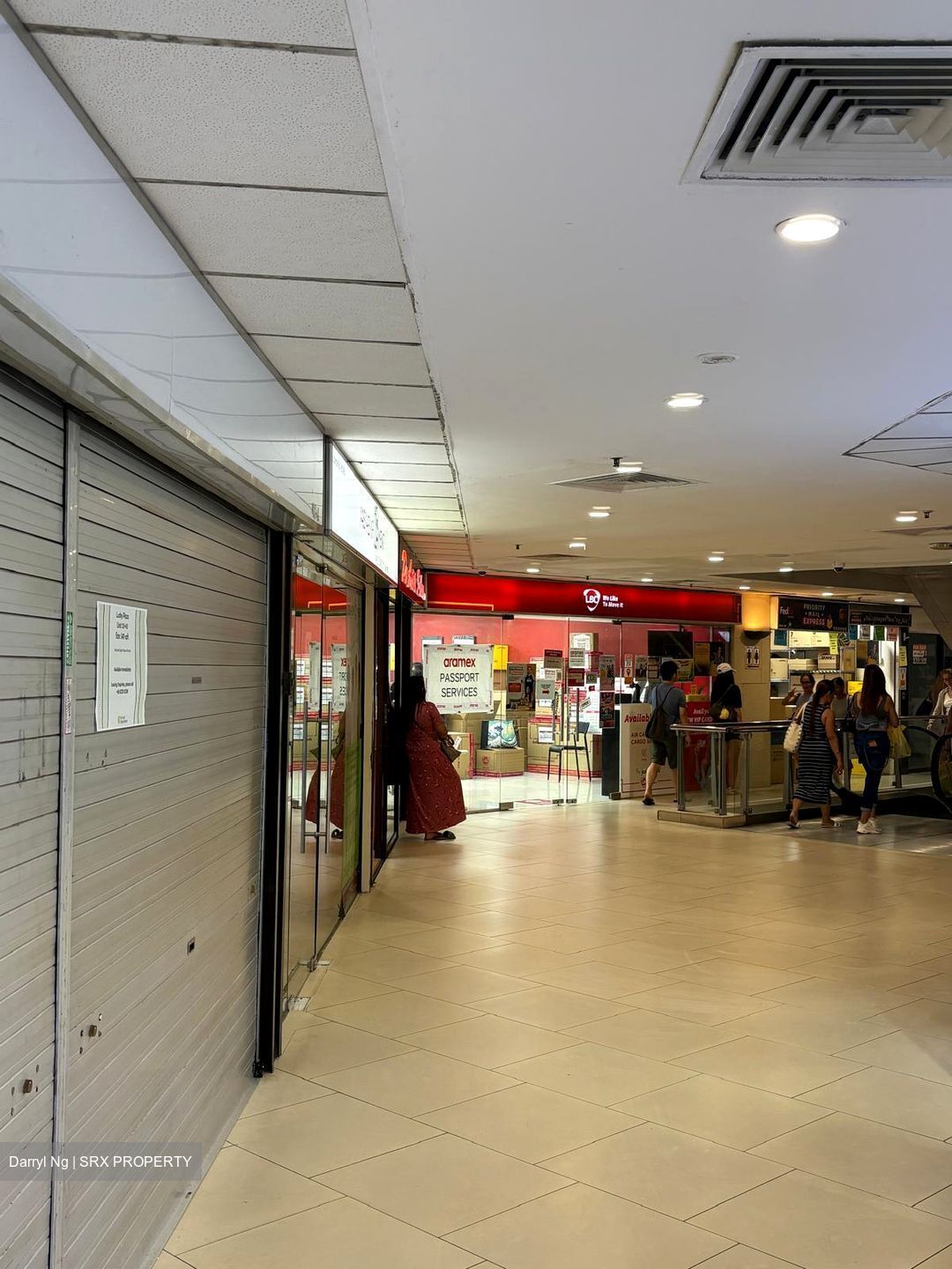 Lucky Plaza (D9), Retail #579994311